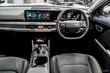 https://vehicle-cdn.autoleague.cloud/1890_31274599_9.jpg