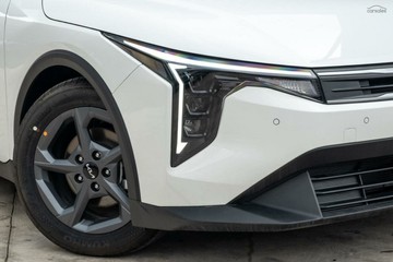 https://vehicle-cdn.autoleague.cloud/1890_31328273_7.jpg