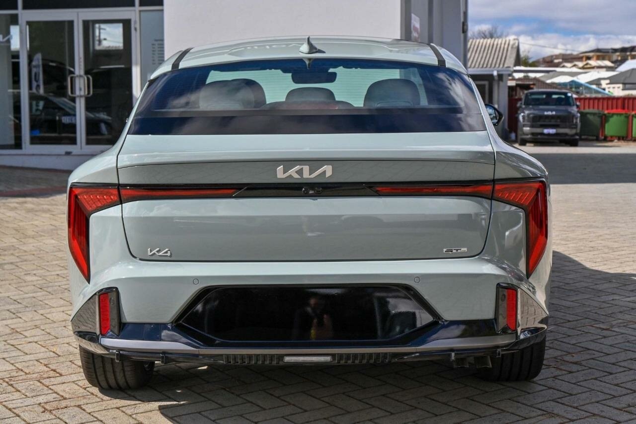 Kia K4 image 3