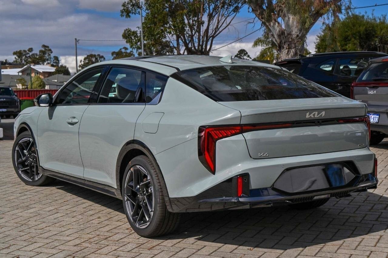 Kia K4 image 4