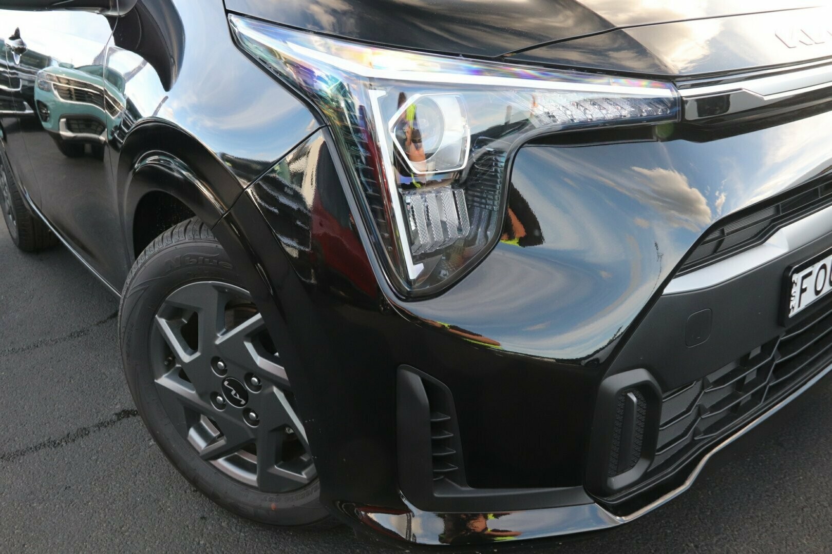Kia Picanto image 2