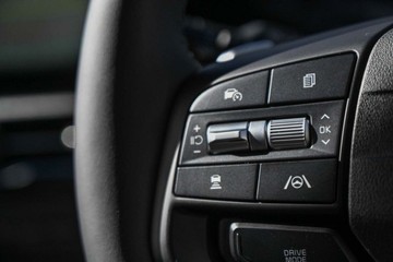 https://vehicle-cdn.autoleague.cloud/1890_31383233_16.jpg
