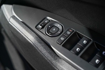 https://vehicle-cdn.autoleague.cloud/1890_31383233_19.jpg