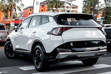 https://vehicle-cdn.autoleague.cloud/1890_31399036_4.jpg