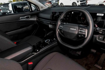 https://vehicle-cdn.autoleague.cloud/1890_31399036_7.jpg