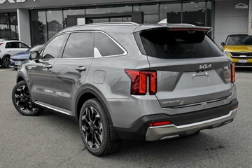 https://vehicle-cdn.autoleague.cloud/1890_31405901_4.jpg