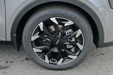 https://vehicle-cdn.autoleague.cloud/1890_31405901_9.jpg