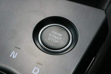 https://vehicle-cdn.autoleague.cloud/1890_31411844_14.jpg