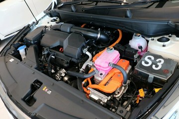 https://vehicle-cdn.autoleague.cloud/1890_31411844_20.jpg