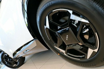 https://vehicle-cdn.autoleague.cloud/1890_31411844_4.jpg