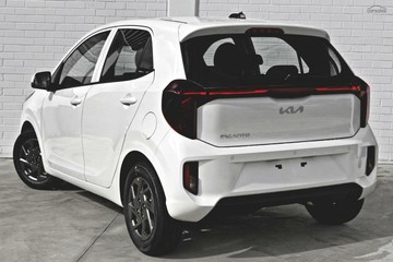 https://vehicle-cdn.autoleague.cloud/1890_31536736_6.jpg