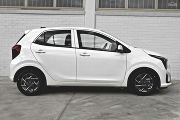 https://vehicle-cdn.autoleague.cloud/1890_31536736_7.jpg
