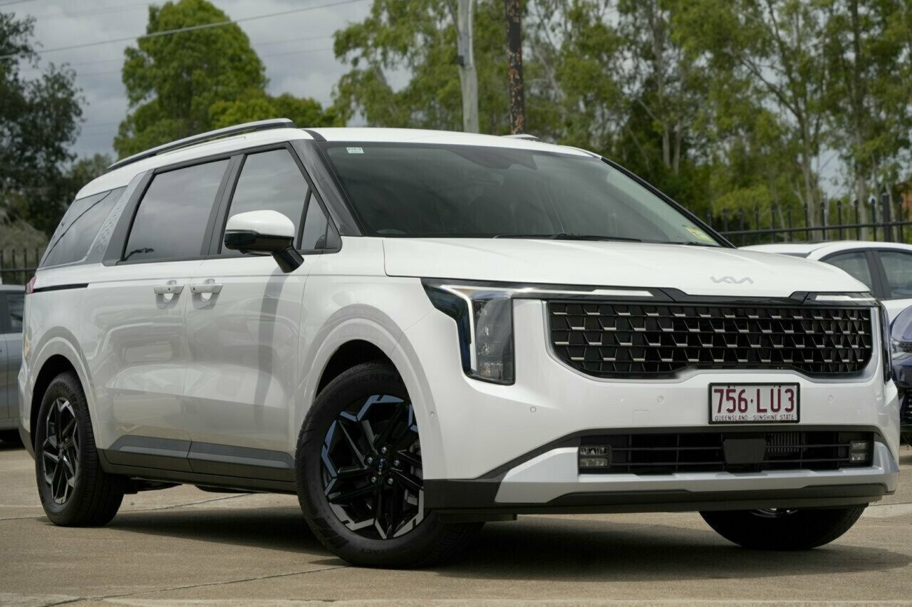 Kia Carnival image 1