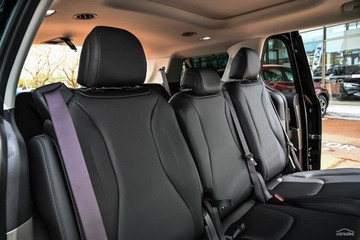 https://vehicle-cdn.autoleague.cloud/1890_31636576_10.jpg
