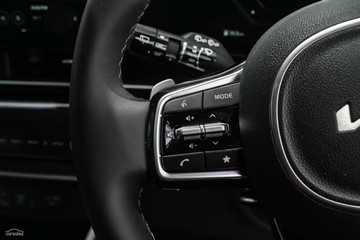 https://vehicle-cdn.autoleague.cloud/1890_31636576_15.jpg