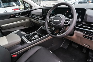 https://vehicle-cdn.autoleague.cloud/1890_31636576_6.jpg