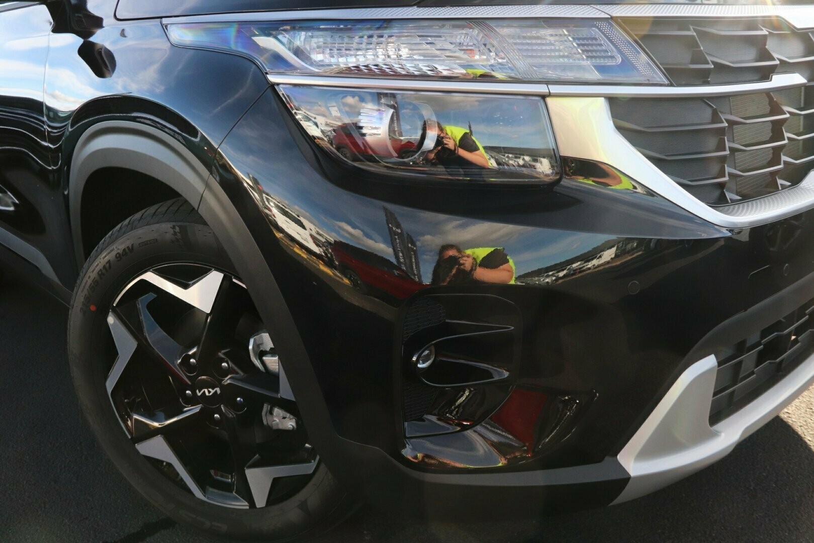 Kia Seltos image 2
