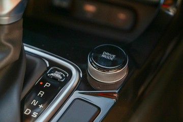 https://vehicle-cdn.autoleague.cloud/1890_31811895_14.jpg