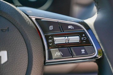 https://vehicle-cdn.autoleague.cloud/1890_31811895_16.jpg