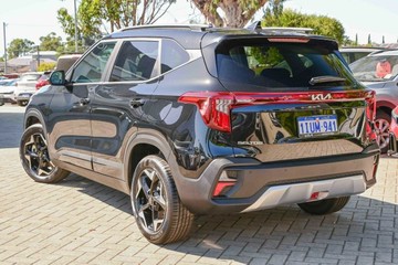 https://vehicle-cdn.autoleague.cloud/1890_31811895_3.jpg