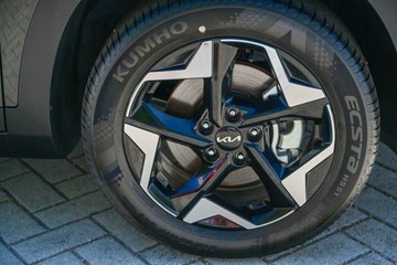 https://vehicle-cdn.autoleague.cloud/1890_31811895_9.jpg