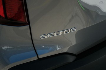 https://vehicle-cdn.autoleague.cloud/1890_31901814_10.jpg