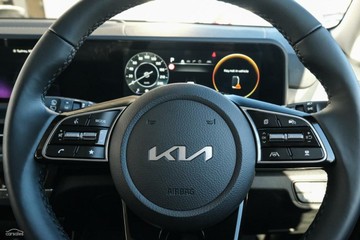https://vehicle-cdn.autoleague.cloud/1890_31901814_14.jpg