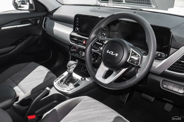 https://vehicle-cdn.autoleague.cloud/1890_31947860_6.jpg