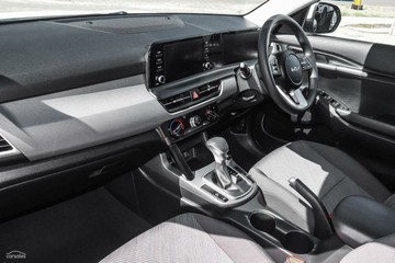 https://vehicle-cdn.autoleague.cloud/1890_31947860_8.jpg