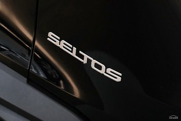 https://vehicle-cdn.autoleague.cloud/1890_31953495_10.jpg