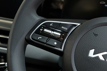 https://vehicle-cdn.autoleague.cloud/1890_31953495_15.jpg