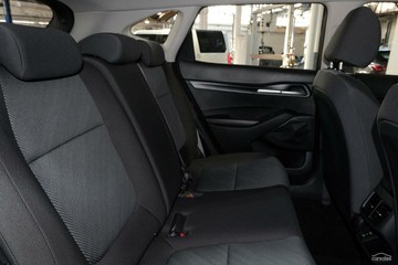 https://vehicle-cdn.autoleague.cloud/1890_31953495_8.jpg