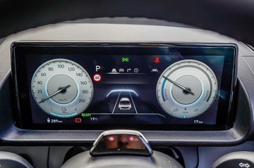 https://vehicle-cdn.autoleague.cloud/23977_220583345_17.jpg