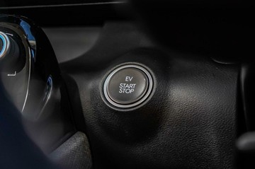 https://vehicle-cdn.autoleague.cloud/23977_220583345_22.jpg