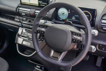 https://vehicle-cdn.autoleague.cloud/23977_220583345_23.jpg