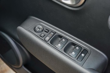 https://vehicle-cdn.autoleague.cloud/23977_220583345_24.jpg
