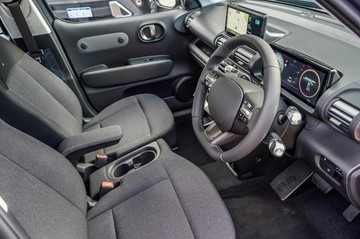 https://vehicle-cdn.autoleague.cloud/23977_220583345_6.jpg