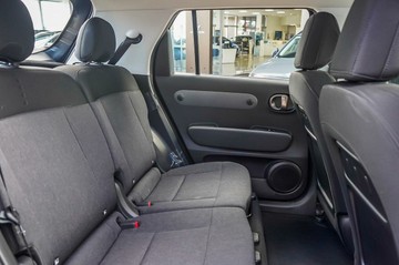 https://vehicle-cdn.autoleague.cloud/23977_220583345_9.jpg
