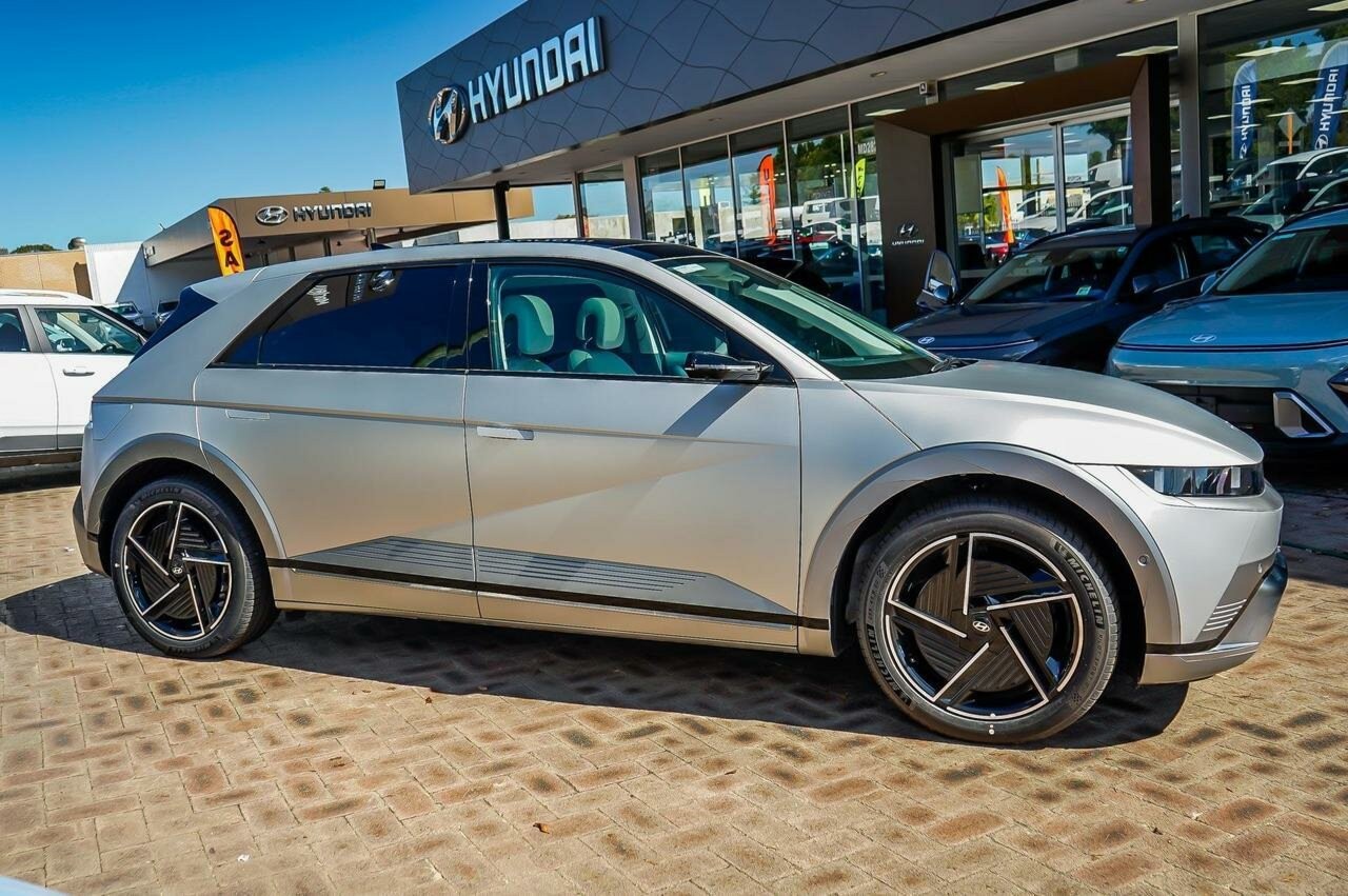 Hyundai Ioniq 5 image 3