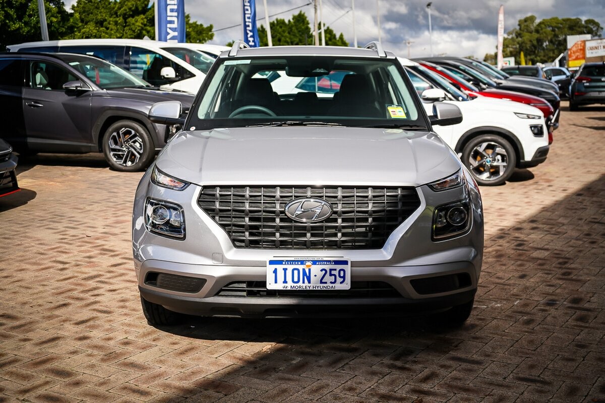 Hyundai Venue image 4