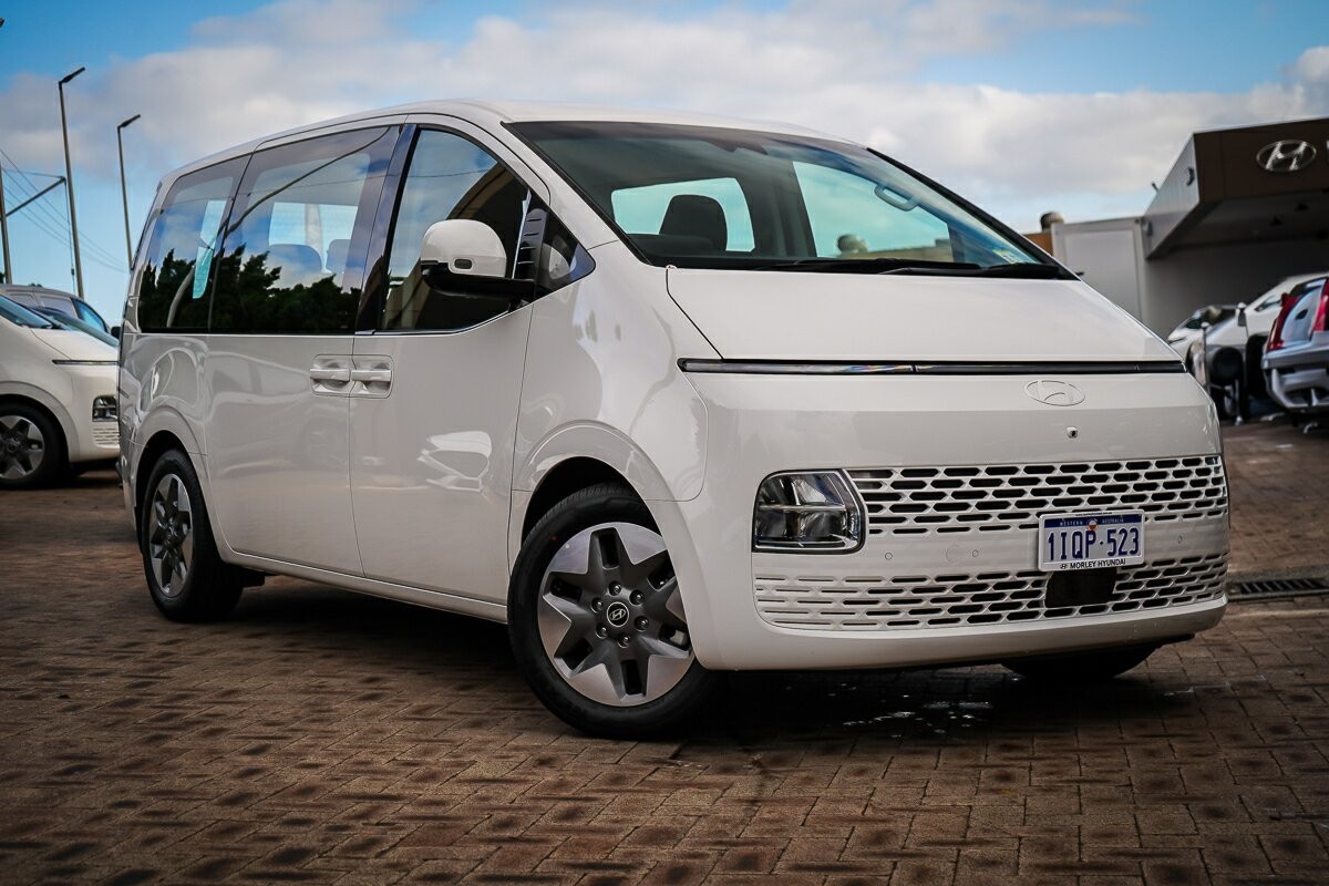 Hyundai Staria image 1