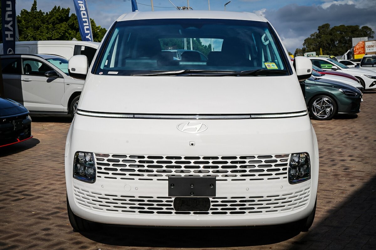 Hyundai Staria image 4