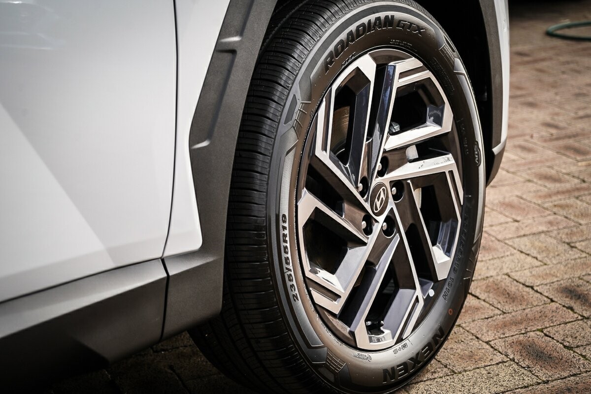 Hyundai Tucson image 3