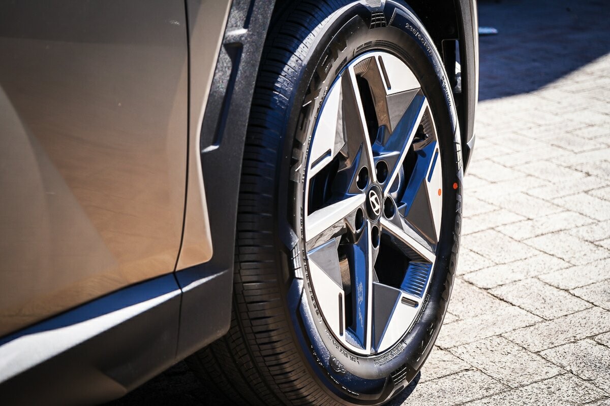 Hyundai Tucson image 3
