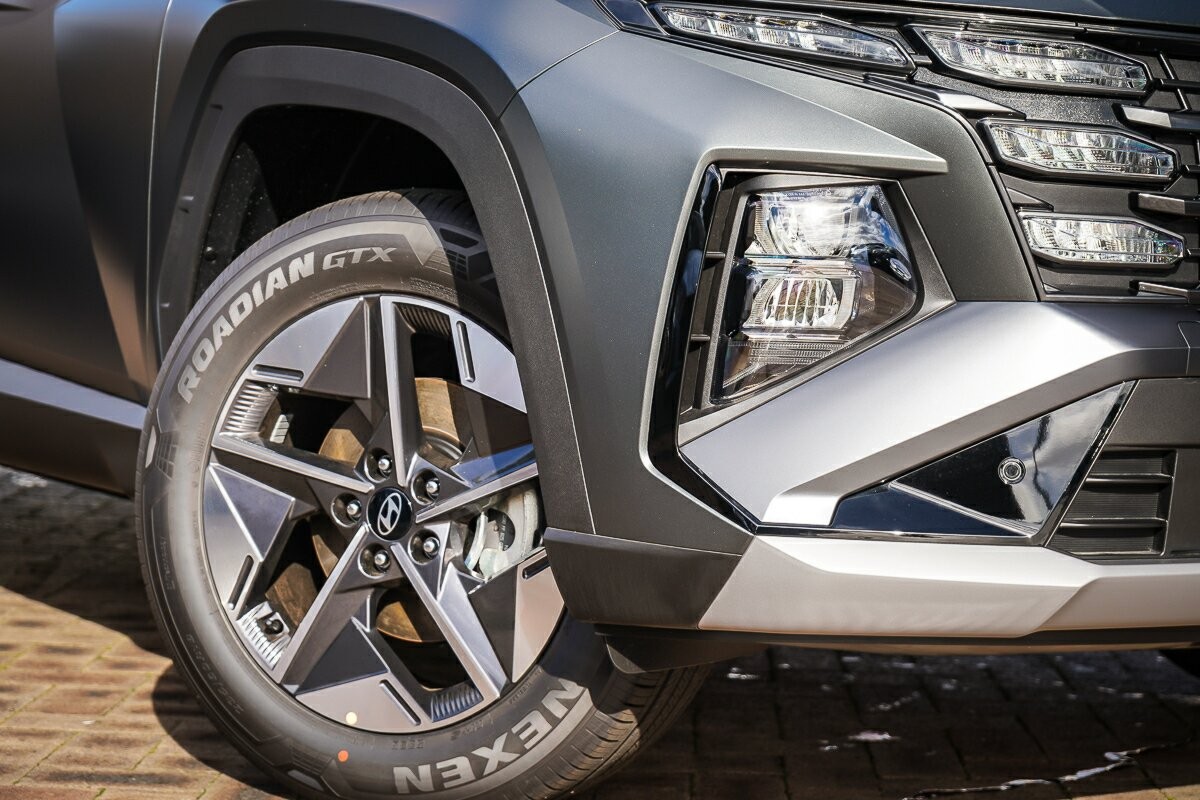 Hyundai Tucson image 2
