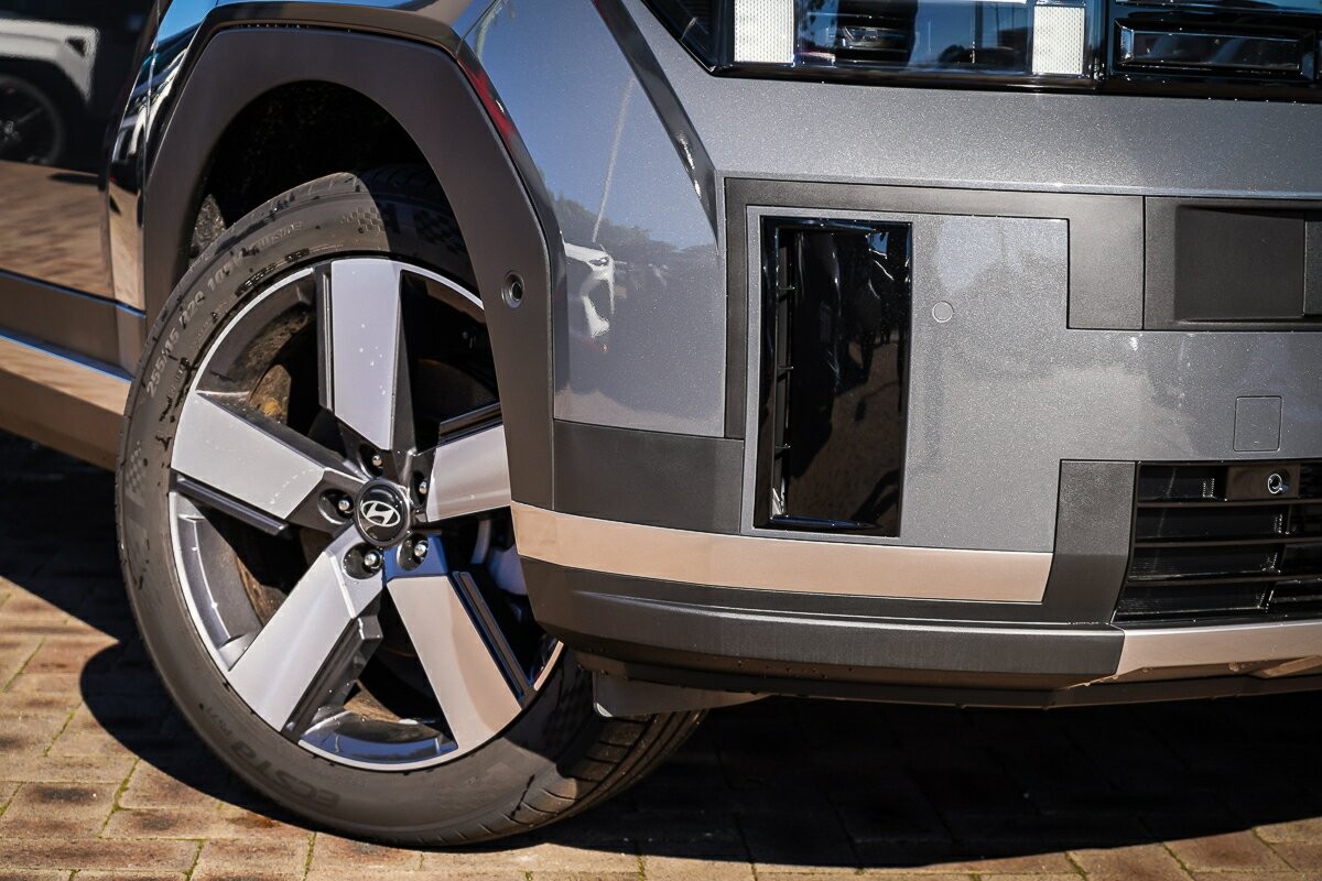 Hyundai Santa Fe image 2
