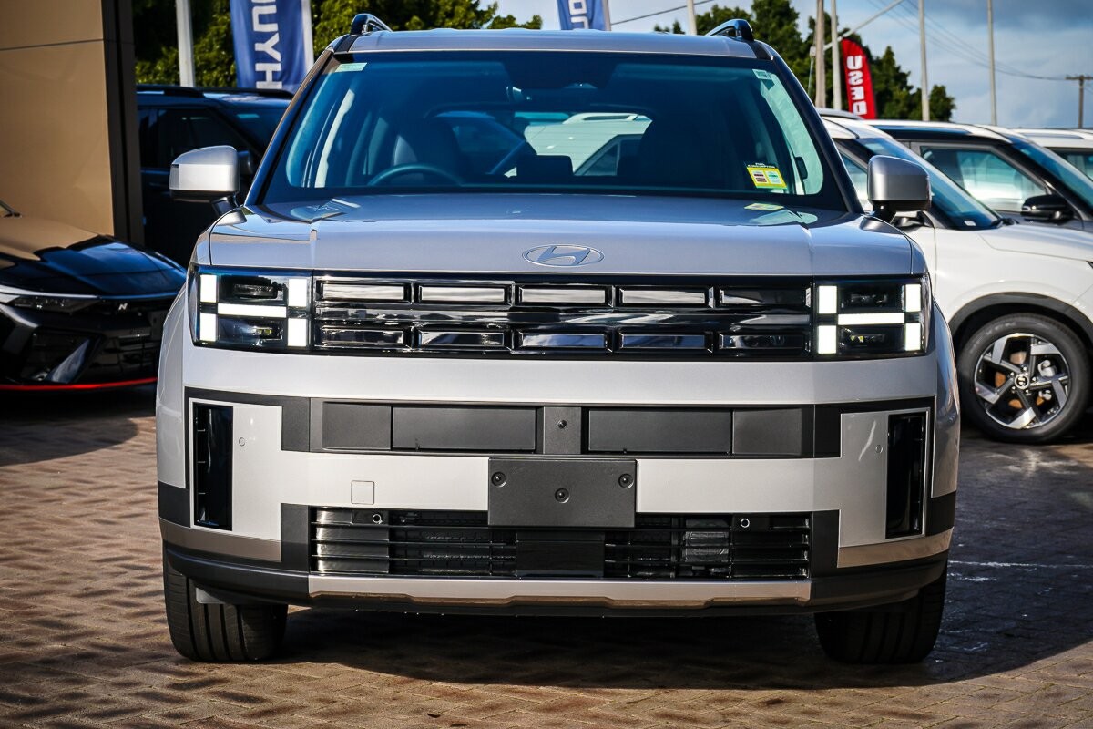 Hyundai Santa Fe image 3