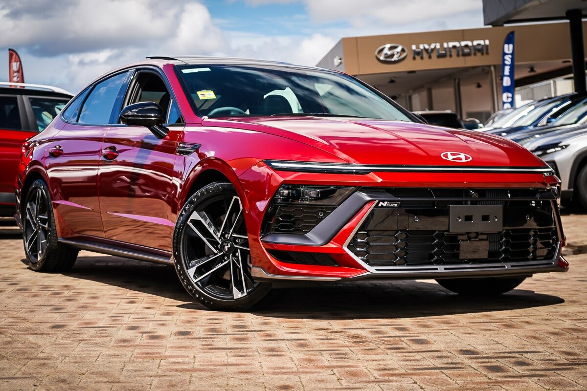 Hyundai Sonata image 1
