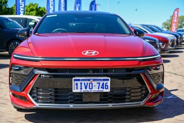 https://vehicle-cdn.autoleague.cloud/23977_620255156_2.jpg