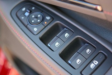 https://vehicle-cdn.autoleague.cloud/23977_620255156_23.jpg
